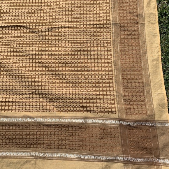 Table cloths - Picture 3 of 5